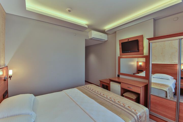 Room 16 of 43