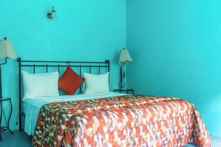 Room 24 of 68