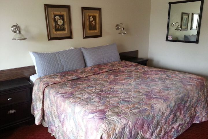 Room 10 of 80