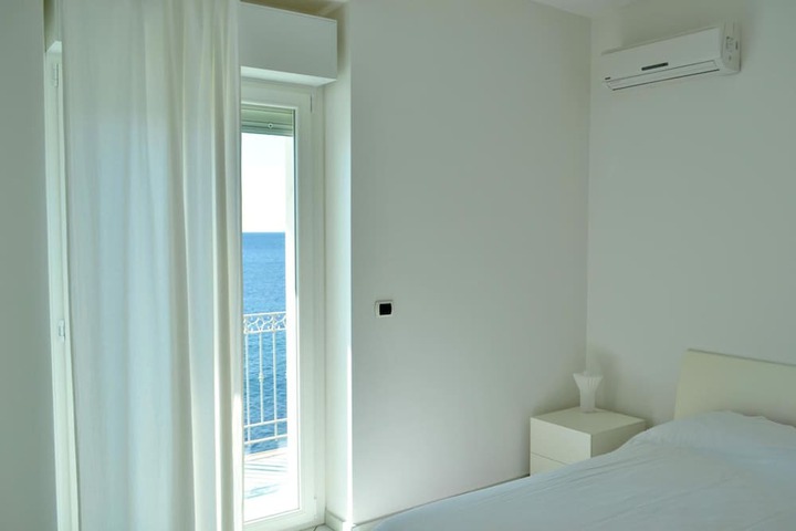 Room 14 of 61