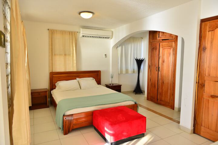 Room 13 of 73