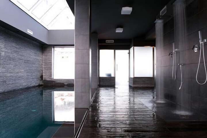 Pool Hotel