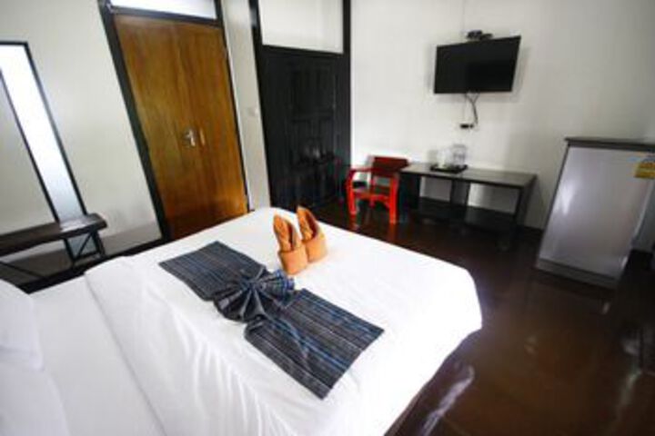 Room 21 of 33