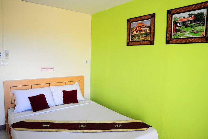 Room 8 of 20