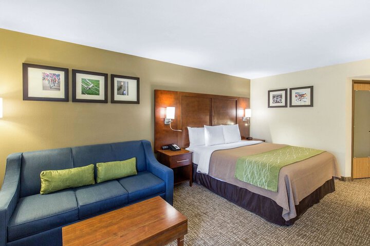 Room 12 of 33