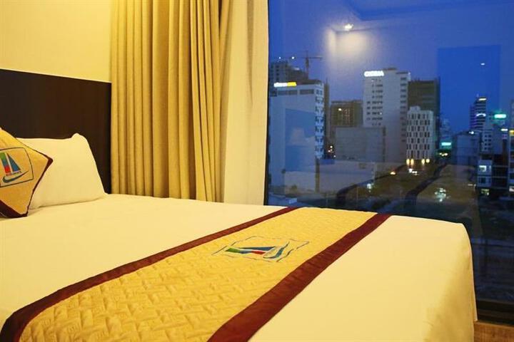 APPLE HOTEL