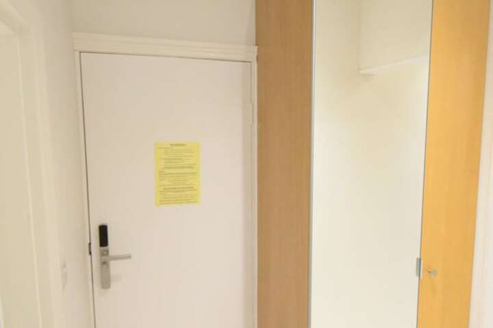 Room 171 of 371