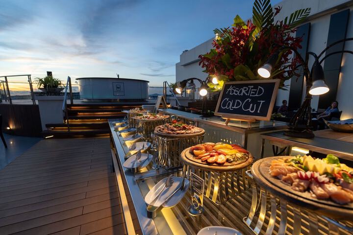 Dining Photos