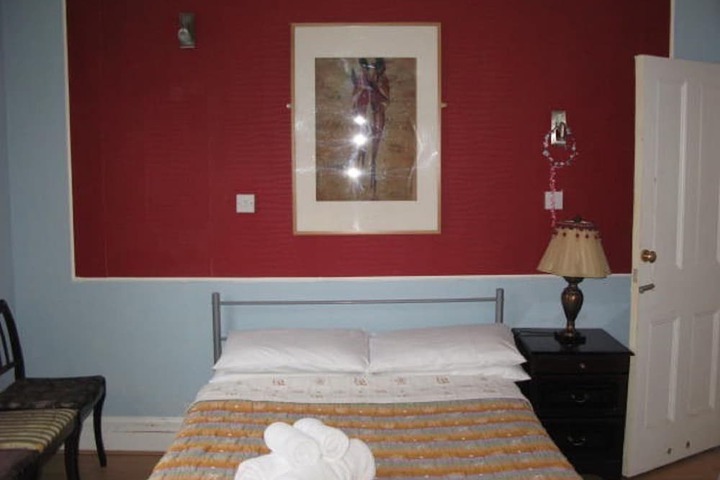 Room 6 of 91