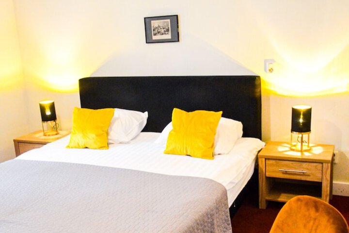Room 15 of 52