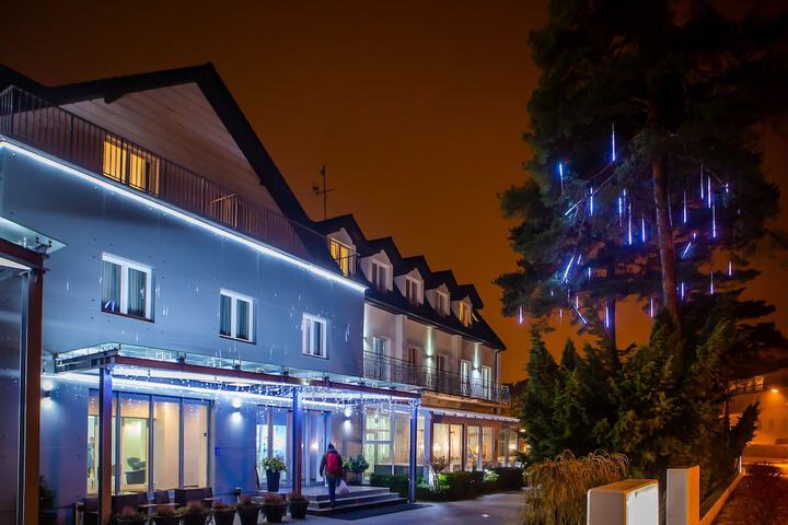 Hotel 126 of 132