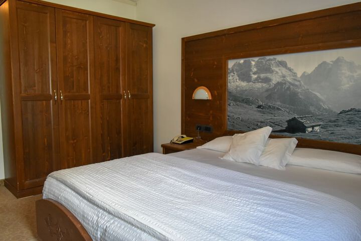 Room 15 of 45