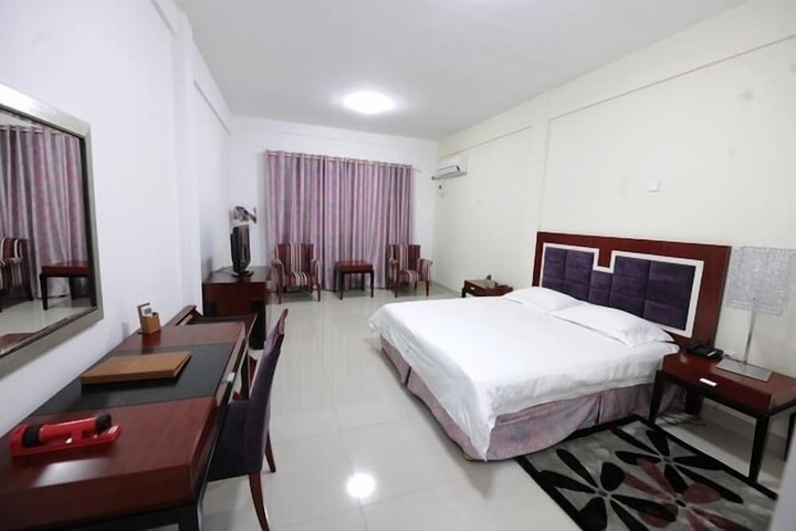Room 6 of 20