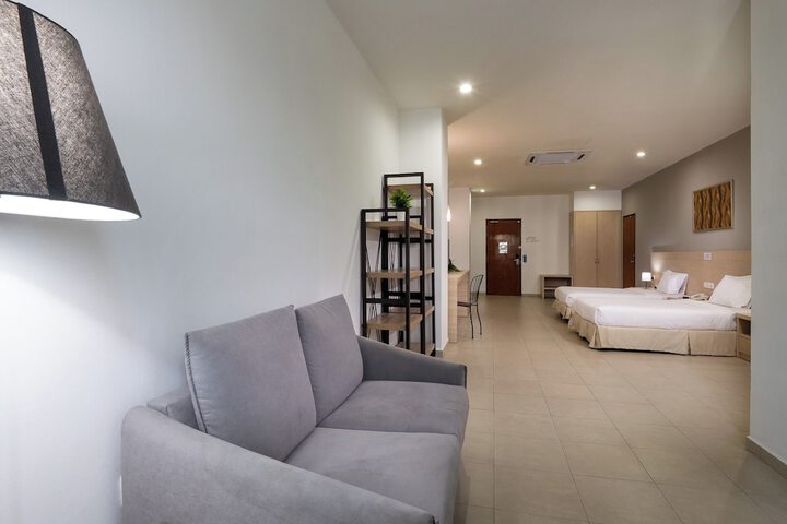 Room 29 of 74