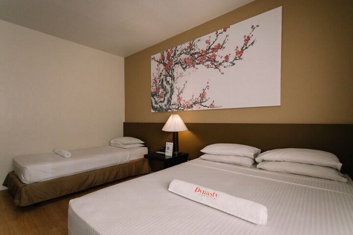 Room 84 of 158