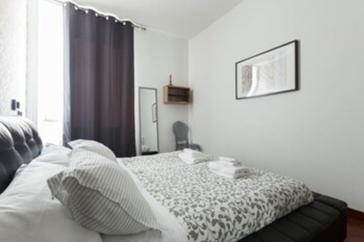 Room 10 of 26