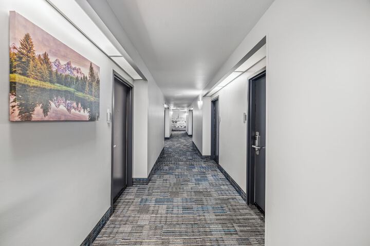 Ballroom/Hall 53 of 61