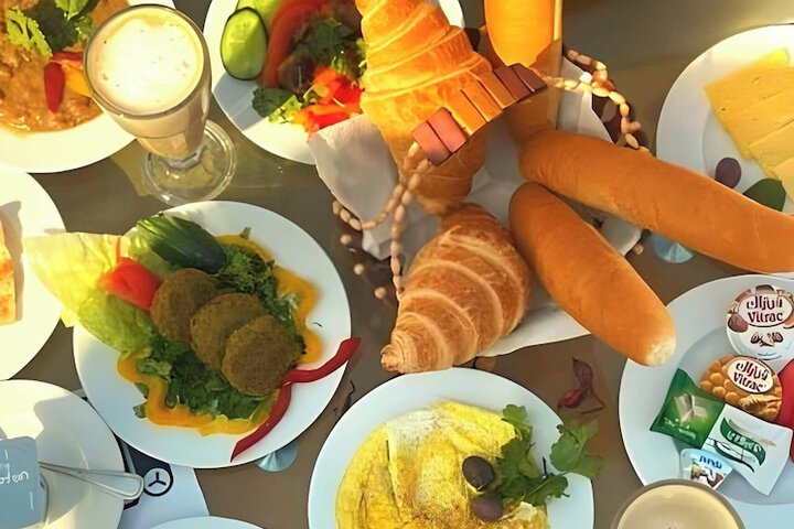 Breakfast/Coffee Service 72 of 77
