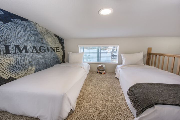 Room 70 of 185