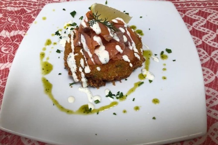 Dining 6 of 31