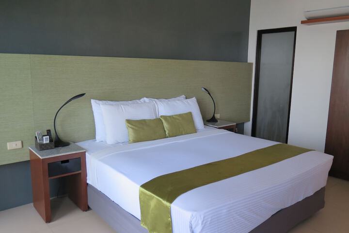 Room 5 of 36