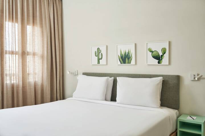 Room 12 of 60