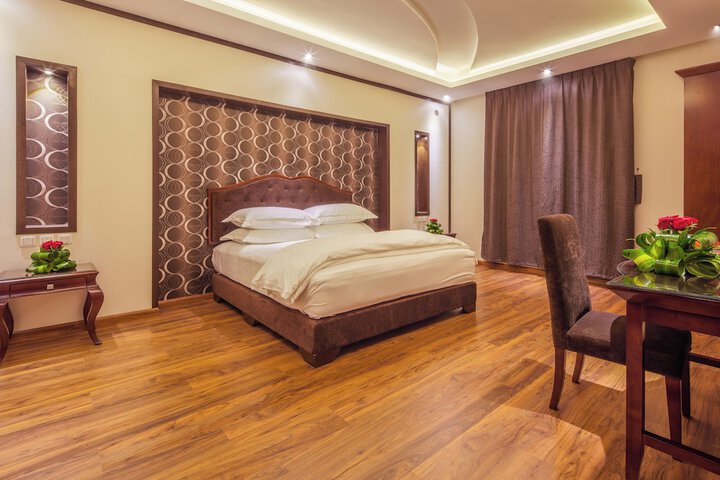 Room 12 of 44