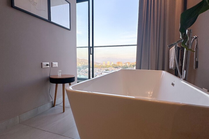 Room 47 of 87