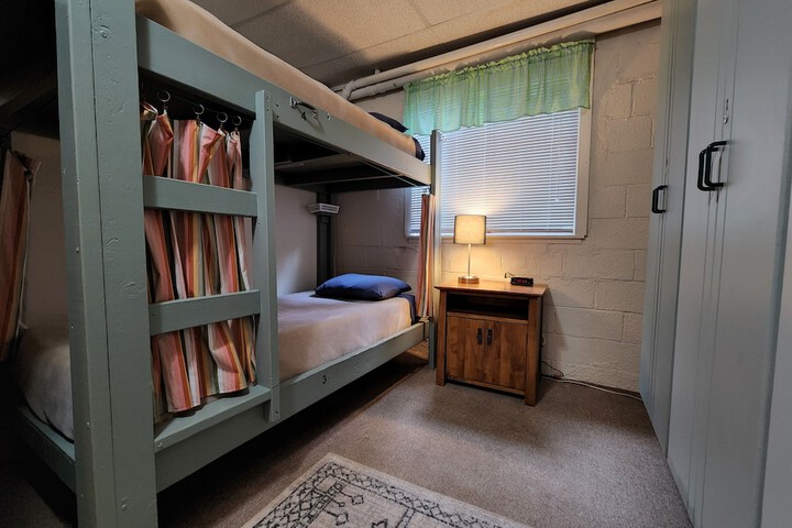 Room 11 of 46