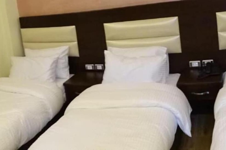 Room 15 of 38