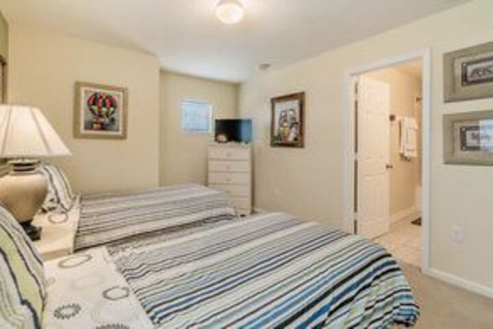 Room 13 of 23