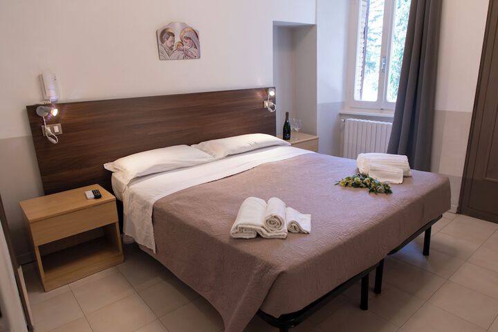 Room 2 of 14
