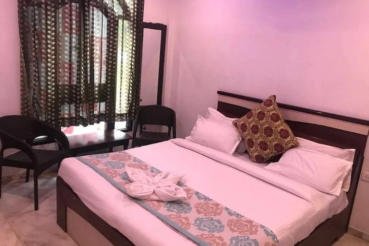 Room 6 of 22