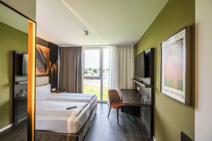 Room 34 of 88