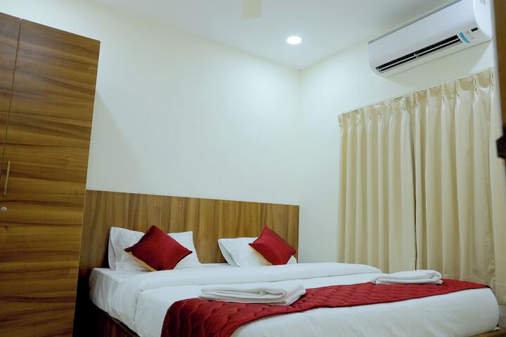 Room 5 of 21