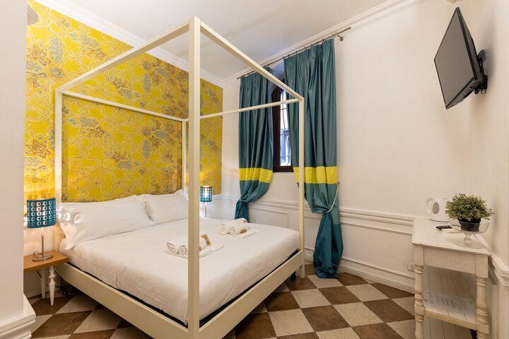 Room 16 of 41