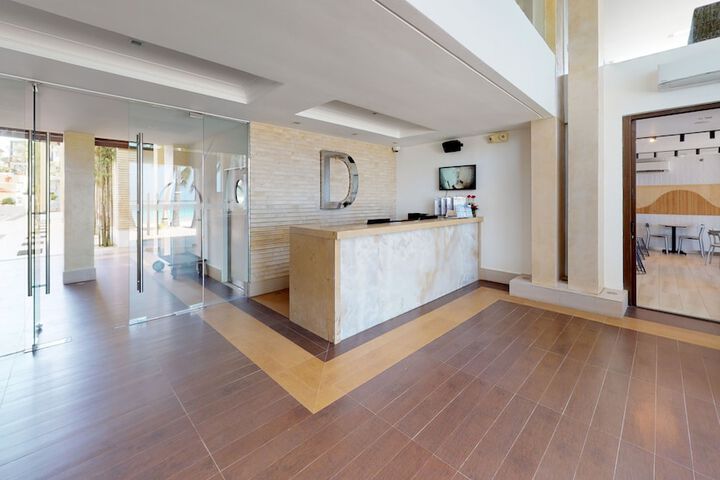 Guest Lobby