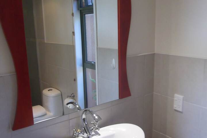 Room 16 of 25