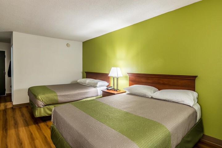 Room 14 of 42