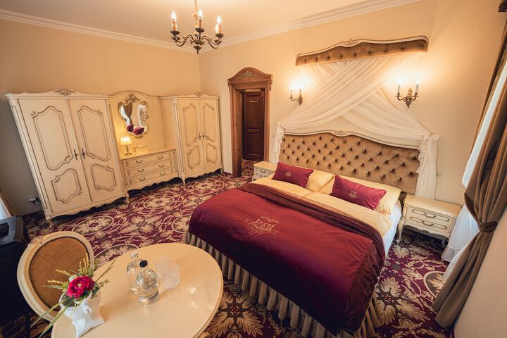 Room 29 of 90