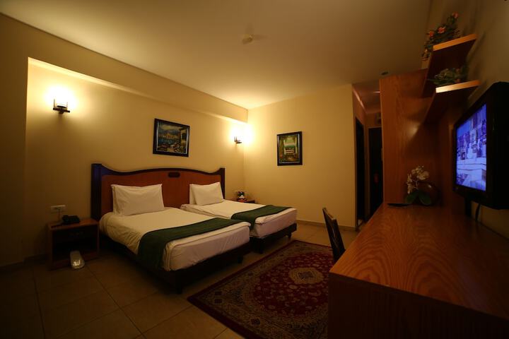 Room 11 of 49