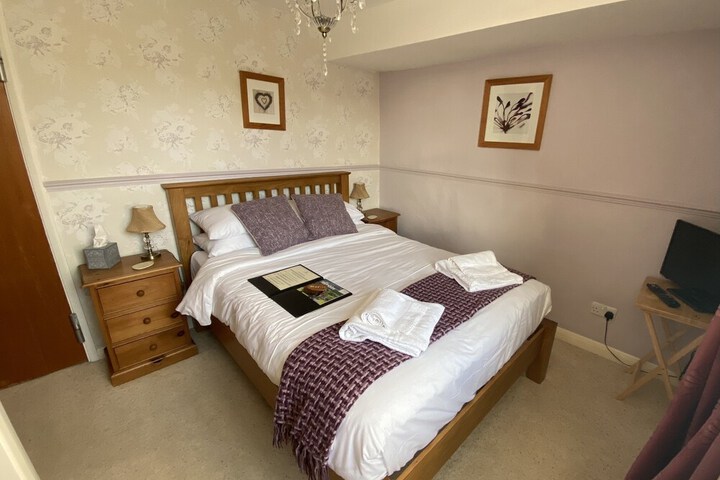 Room 15 of 42