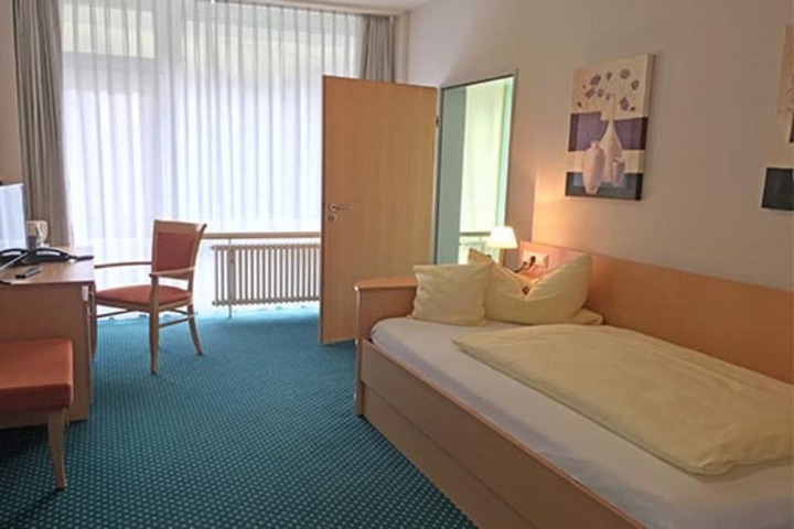 Room 3 of 16