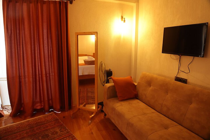 Room 2 of 47