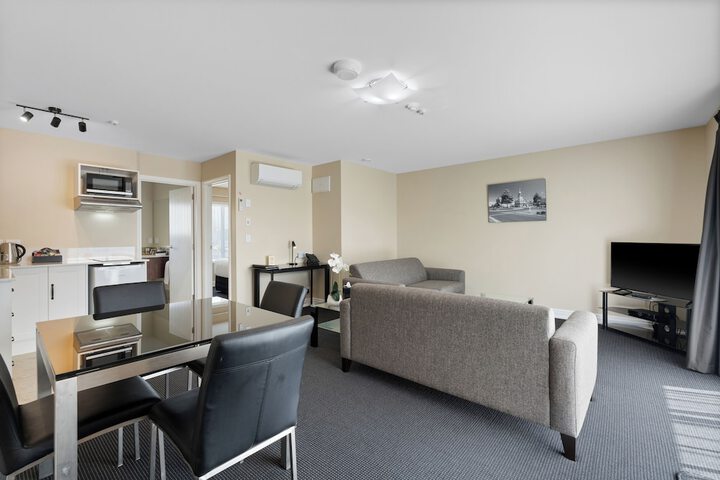 Room 55 of 104