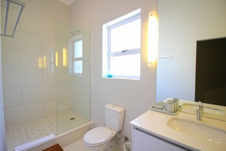 Room 2 of 45