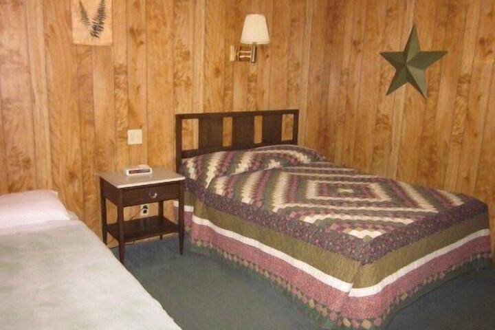 Room 9 of 52