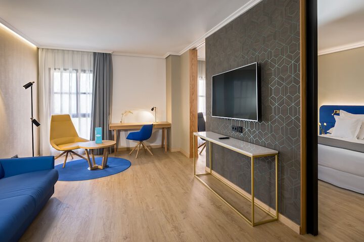 Room 20 of 74