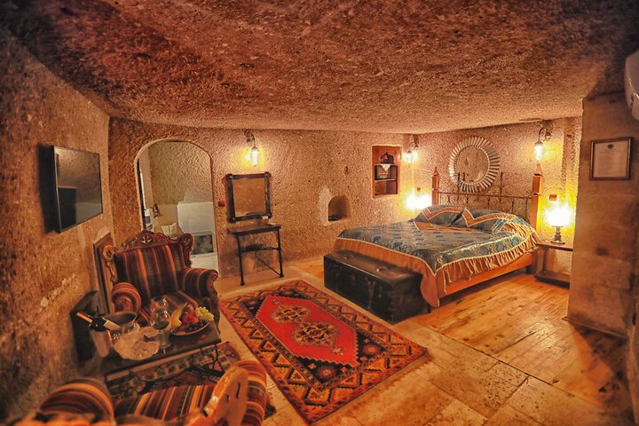 Room 18 of 180
