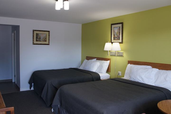 Room 8 of 27